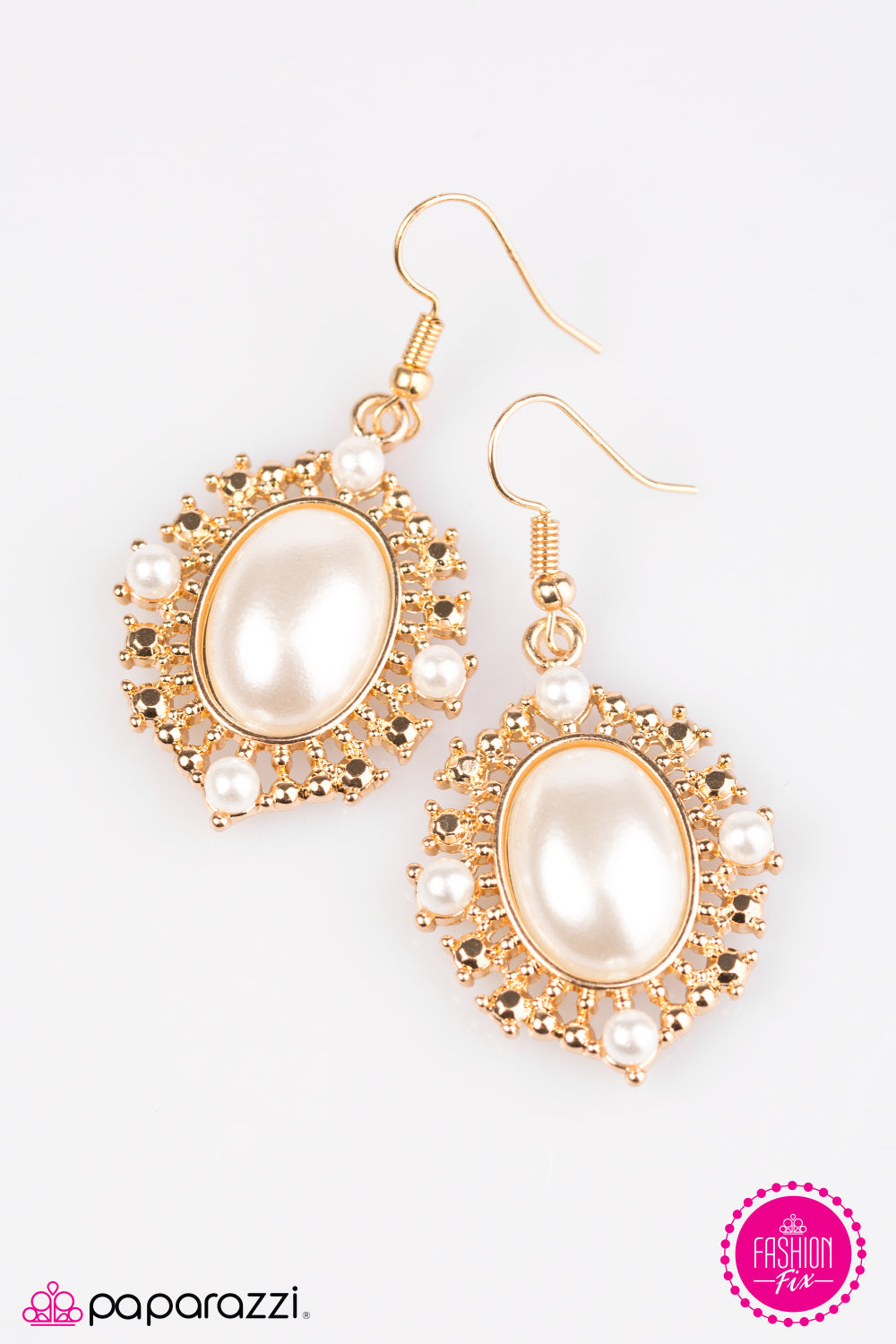 Red Carpet Romance - Gold