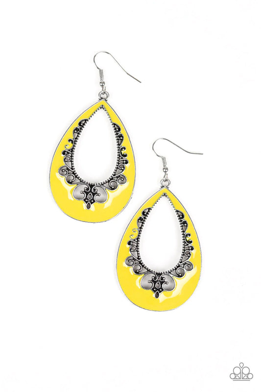 Compliments to the Chic - Yellow