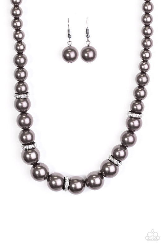 You Had me at Pearls - Black